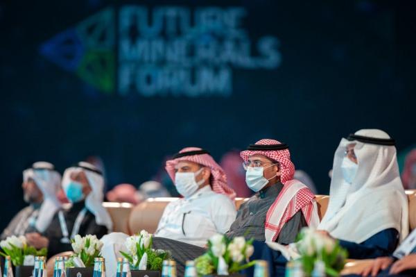 «الصناعة» تطرح مناقصة تاريخية خلال «مؤتمر التعدين الدولي»