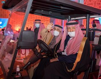 أمير الرياض يفتتح المرحلة الأولى من مشروع «واحة الملك سلمان للعلوم»