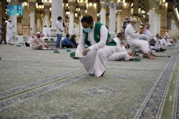 شؤون المسجد النبوي: تمكين القائمين على سُفَر إفطار الصائمين من أماكنهم السابقة