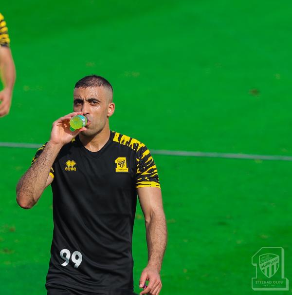 حمدالله يقود هجوم الاتحاد أمام الرائد