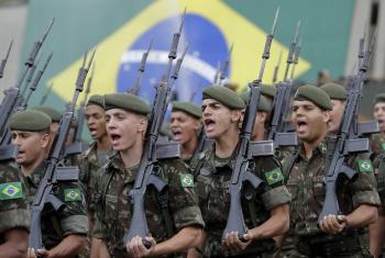 موقف غامض للجيش البرازيلي مع قرب موعد الانتخابات