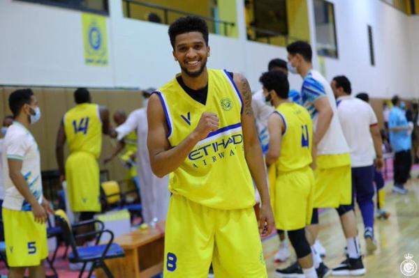 النصر يصطدم بأحد.. والهلال يواجه الفتح