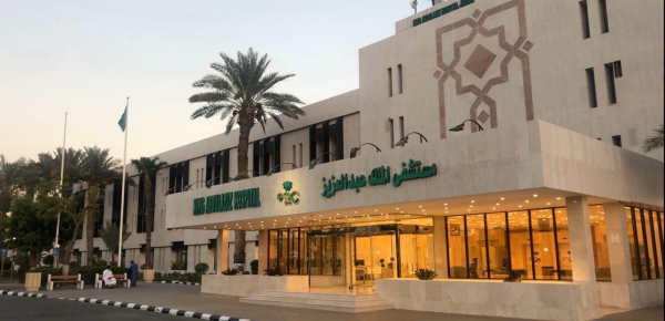 نجاح جراحة دقيقة لإصلاح أوتار يد مريضة بجدة