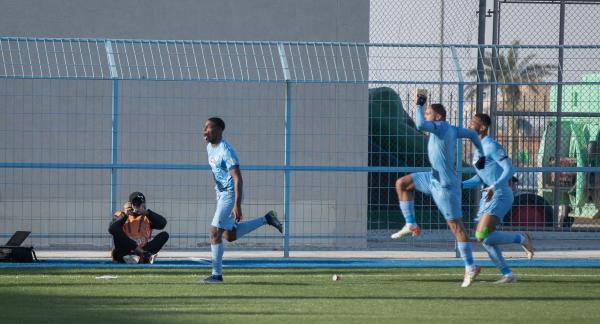 الباطن يعطل الهلال بالتعادل