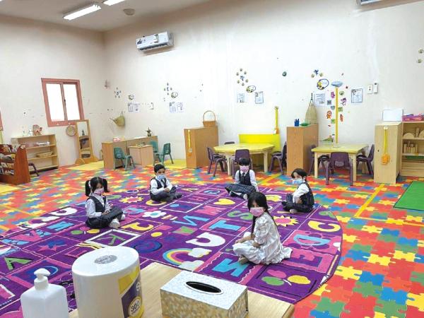 الكمامة.. إجراء وقائي «مهم» لبيئة تعليمية آمنة