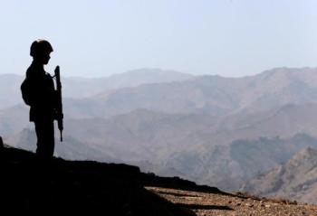مقتل شرطي بهجوم مسلح شمال غرب باكستان