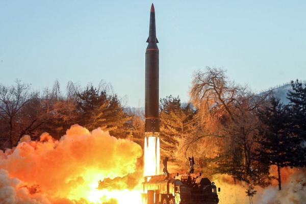 وسط تصاعد التوترات.. «سول» تتباحث مع «موسكو» بشأن التجارب الصاروخية لكوريا الشمالية