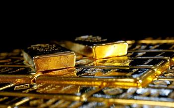 أسعار الذهب تنخفض إلى أدنى مستوى في أسبوع