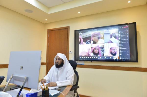 412 مشاركا بتفعيل «مكارم الأخلاق»