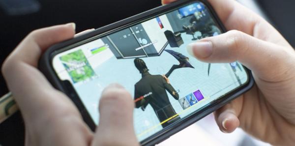 «فورت نايت» تعود إلى آبل بحل بديل