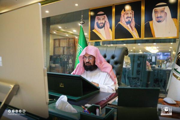 «السديس» يُدشّن برنامج «صناعة التربوي» بمكة المكرمة