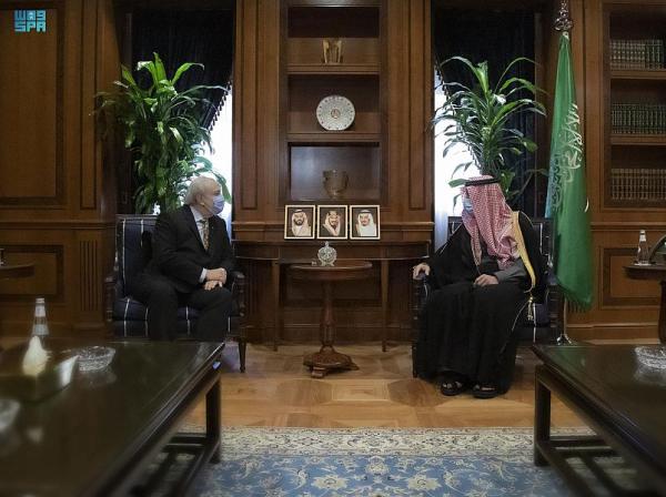 «الجبير» يبحث العلاقات الثنائية مع سفير الأورغواي