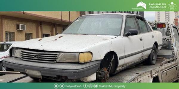إزالة 75 سيارة تالفة بمكة المكرمة