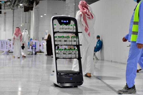 «ماء زمزم».. قدوة في العالم الرقمي