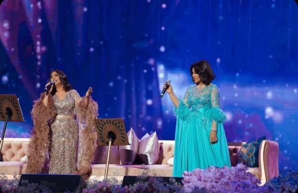 «ليلة القمة» تجمع أحلام ونوال على مسرح محمد عبده
