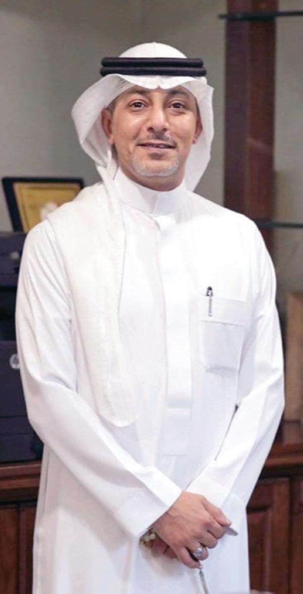 «الأحجار الكريمة».. متعة النظر وجمال التفاصيل