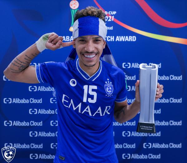 يا مدرج لا تنسى.. إن الهلال مع تشلسي.!
