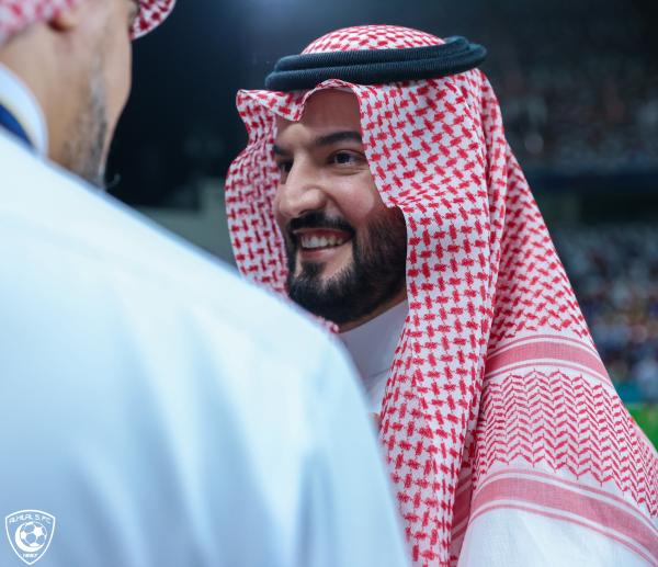 يا مدرج لا تنسى..إن الهلال مع تشلسي.!