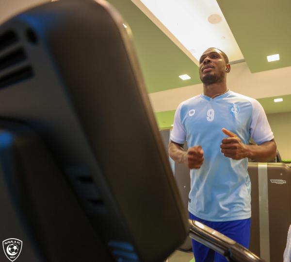 الهلال يستعد للبلوز بتدريبات استرجاعية
