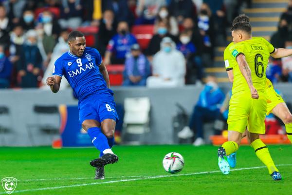 الهلال حمل الآمال.. وخسر بشرف النزال!
