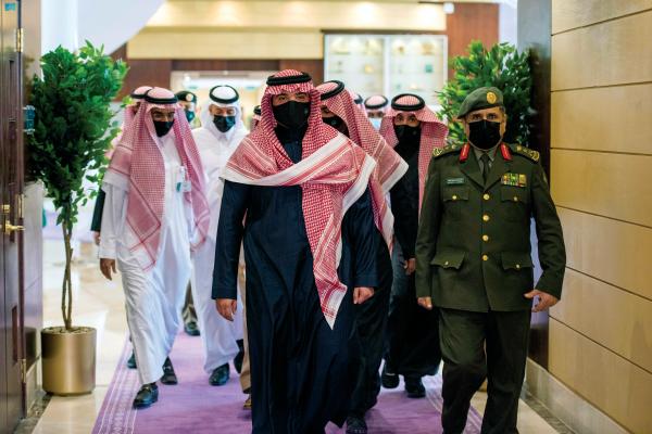 وزير الداخلية يدشن جواز السفر الإلكتروني الجديد