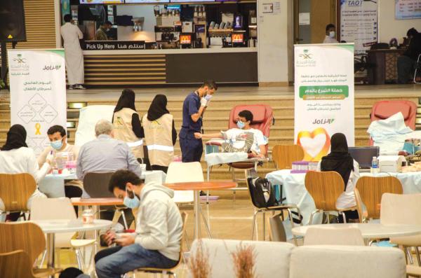 221 متبرعا بالدم لمرضى السرطان