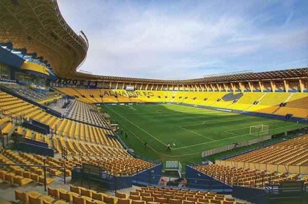 9ملاعب احتضنت 184 «ديربي»