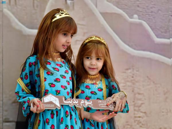 براءة الأطفال تتوشح بالأزياء التراثية«يوم التأسيس»..