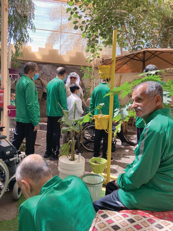 رحلة ترفيهية إلى الأحساء لـ30 نزيلا من مركز سعادة