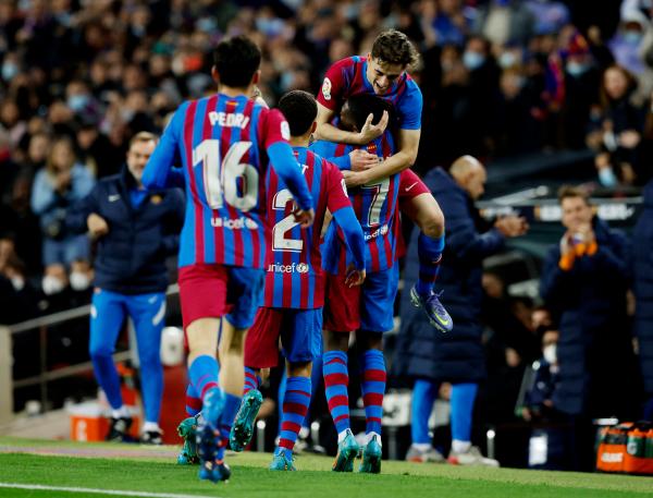 برشلونة يتخطى عقبة بلباو برباعية