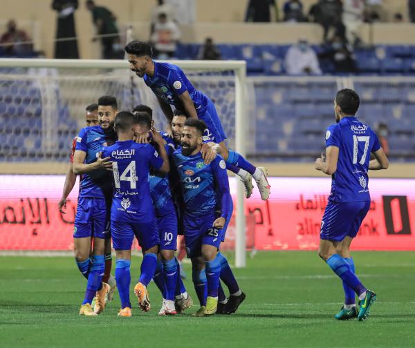 يا جمال أزرق الحسا..خلى الاتفاق بين لعل وعسى!