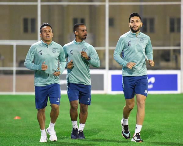 دونيس يمنح لاعبيه راحة بعد رباعية الاتفاق