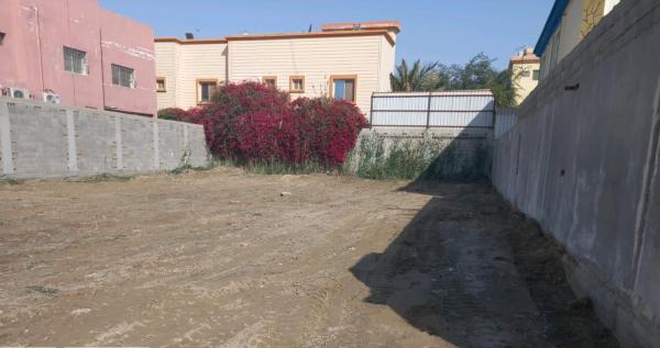 مسح وتنظيف 21 ارض فضاء بحي الجسر بالخبر