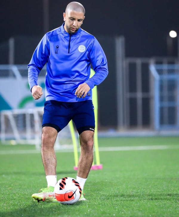 هورفات يطبق تكتيك الشباب