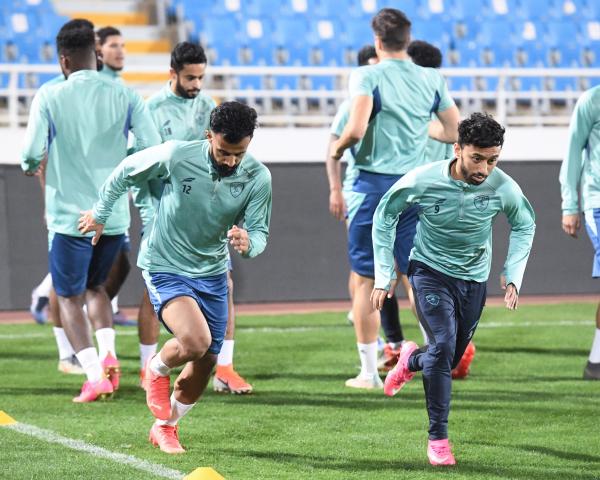 الفتح يظهر بطلة جديدة أمام التعاون
