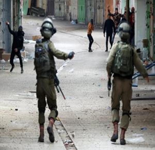 الاحتلال يعتقل فلسطينيين من «سلوان»
