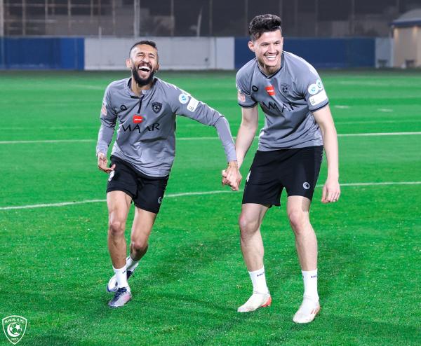 الهلال يكمل جهوزيته بمناورة
