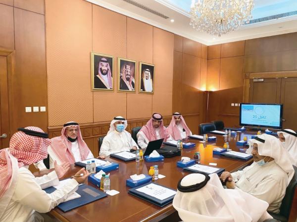 متابعة مشروعات جمعية تاروت واستعدادات ملتقى البراحة