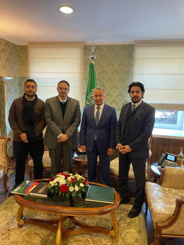 سفير المملكة لدى روسيا يلتقي وفد من الخطوط
