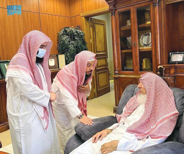 المفتي يستقبل طلاب البحرين المستجدين بالجامعة الإسلامية