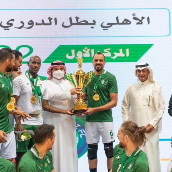 الاهلي يجتاز الهلال في مساء الذهب