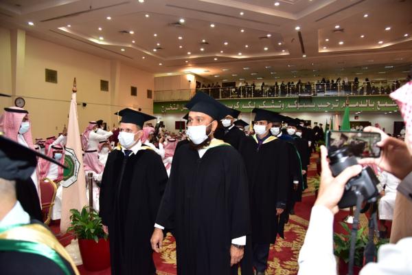 تخريج الدفعة الـ 17 لكلية المجتمع بالدمام