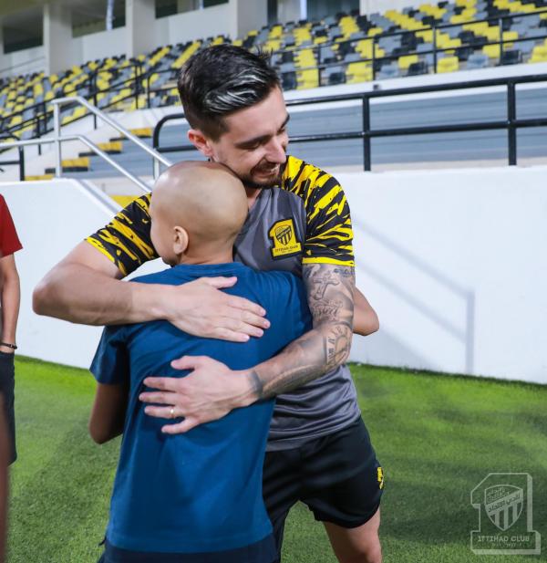 الاتحاد يستعد للحزم بتيفو خاص
