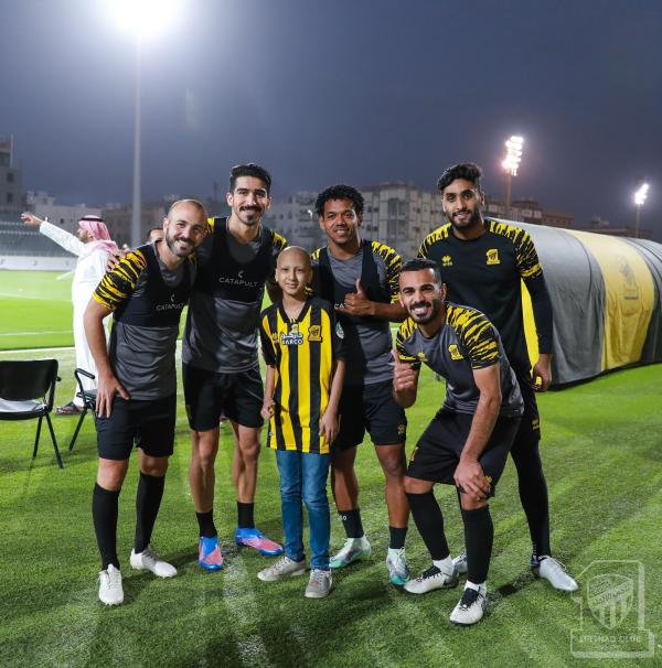 الاتحاد يستعد للحزم بتيفو خاص