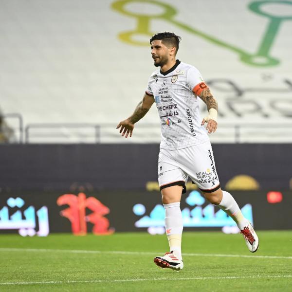 نزال خطير.. بين المتصدر والأخير!