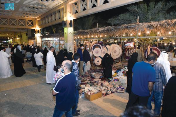 «الصكة».. يعيد زمن الآباء والأجداد بالقطيف