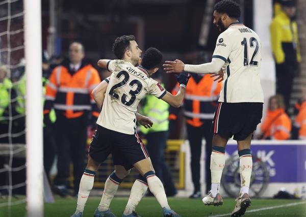 ليفربول يفلت من فخ نوتينجهام