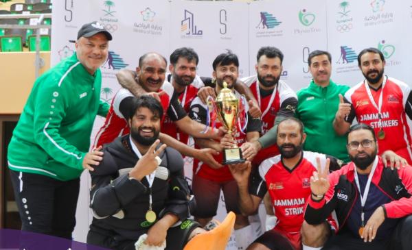 «الدمام» يتوج بكأس الهوكي