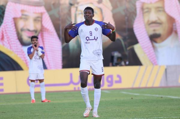 القادسية والوحدة في قمة ملتهبة