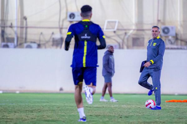 التعاون ينهي عقد جوميز بالتراضي